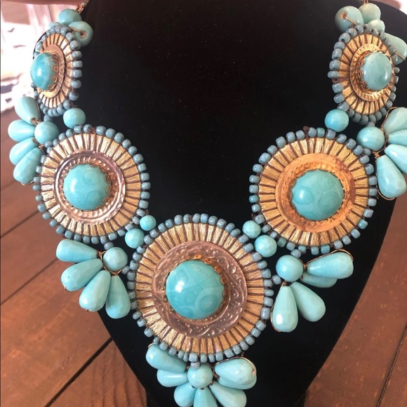 Faux turquoise statement necklace - Picture 3 of 8